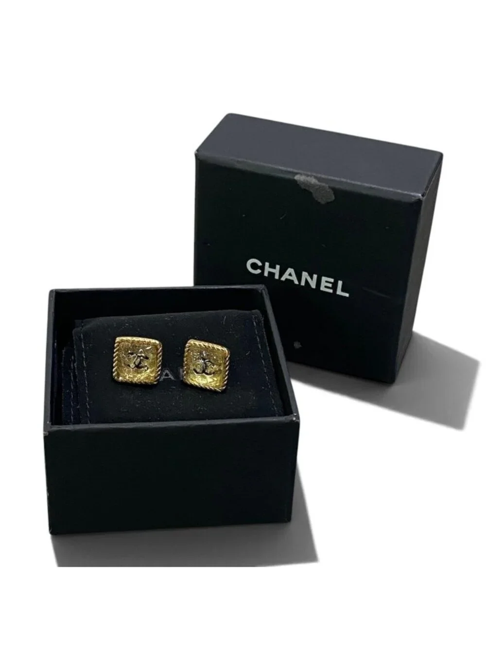 Chanel 2000 Cruise CC Logo Square Earrings Gold